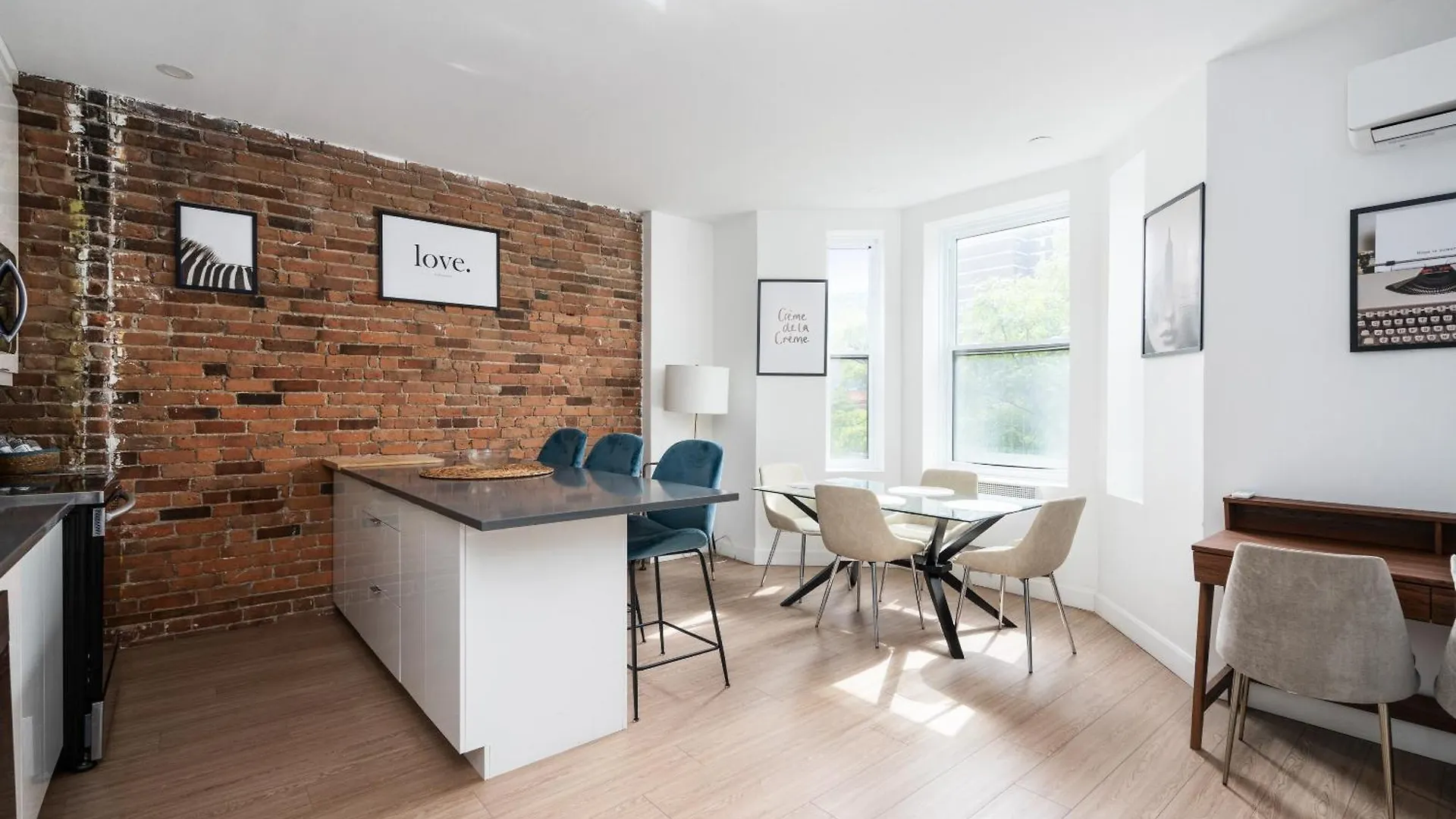 Parc Appartements-Lux Montreal Apartment